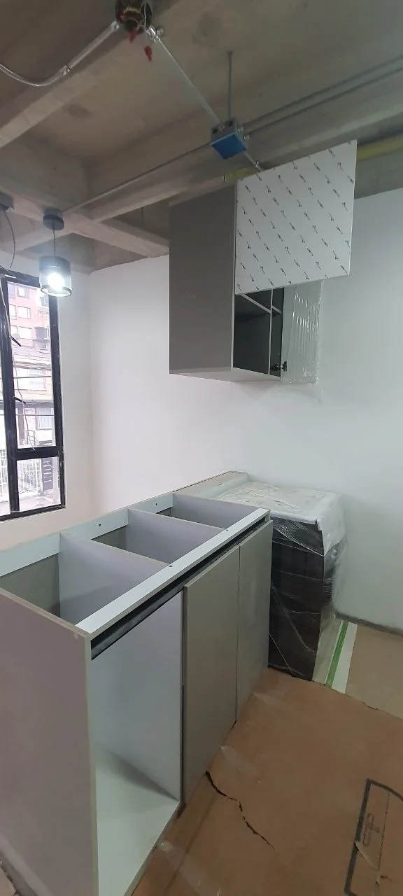 Instalación de cocina en proceso